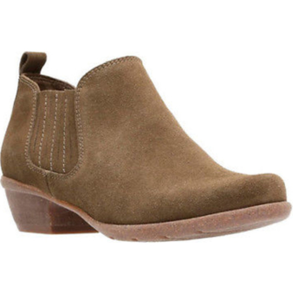 clarks women's wilrose jade ankle bootie